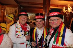 Ex - Schultes Dr. Lohner, Bürgermeister Schelkle und Zunftmeister Lindner haben Freude an der Fasnet